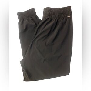 Vuori Black Joggers GUC L